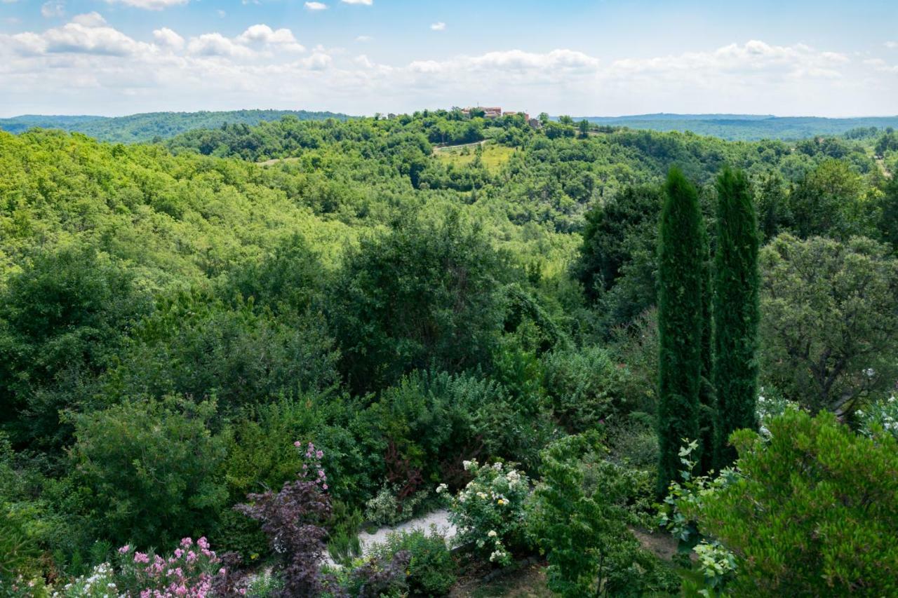 L'Abbraccio Della Quercia Apartment Momjan Екстериор снимка